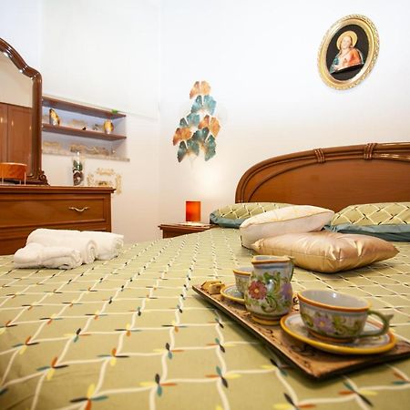 Casa Rosamaria Lägenhet Giardini Naxos Exteriör bild
