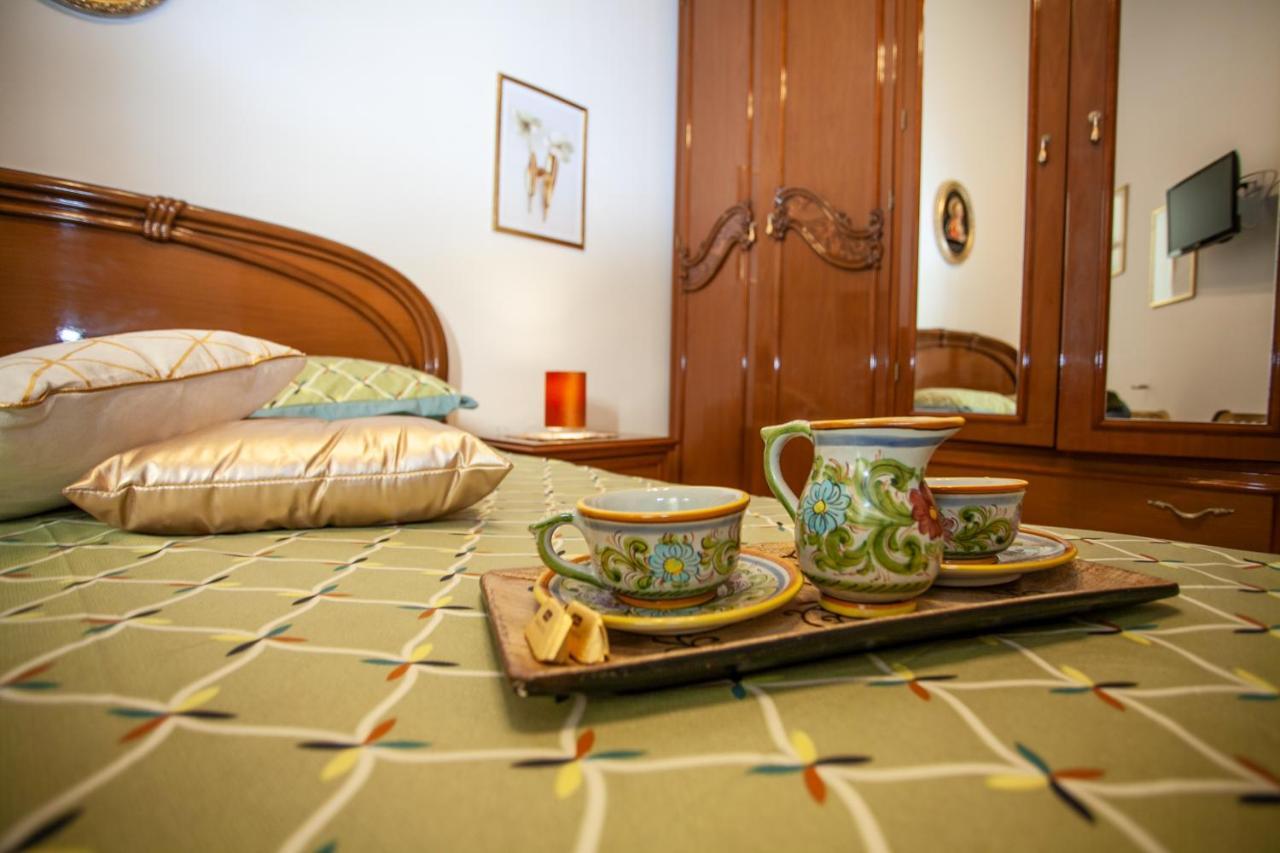Casa Rosamaria Lägenhet Giardini Naxos Exteriör bild