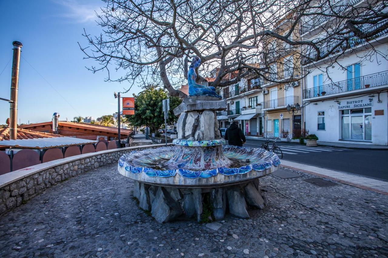 Casa Rosamaria Lägenhet Giardini Naxos Exteriör bild