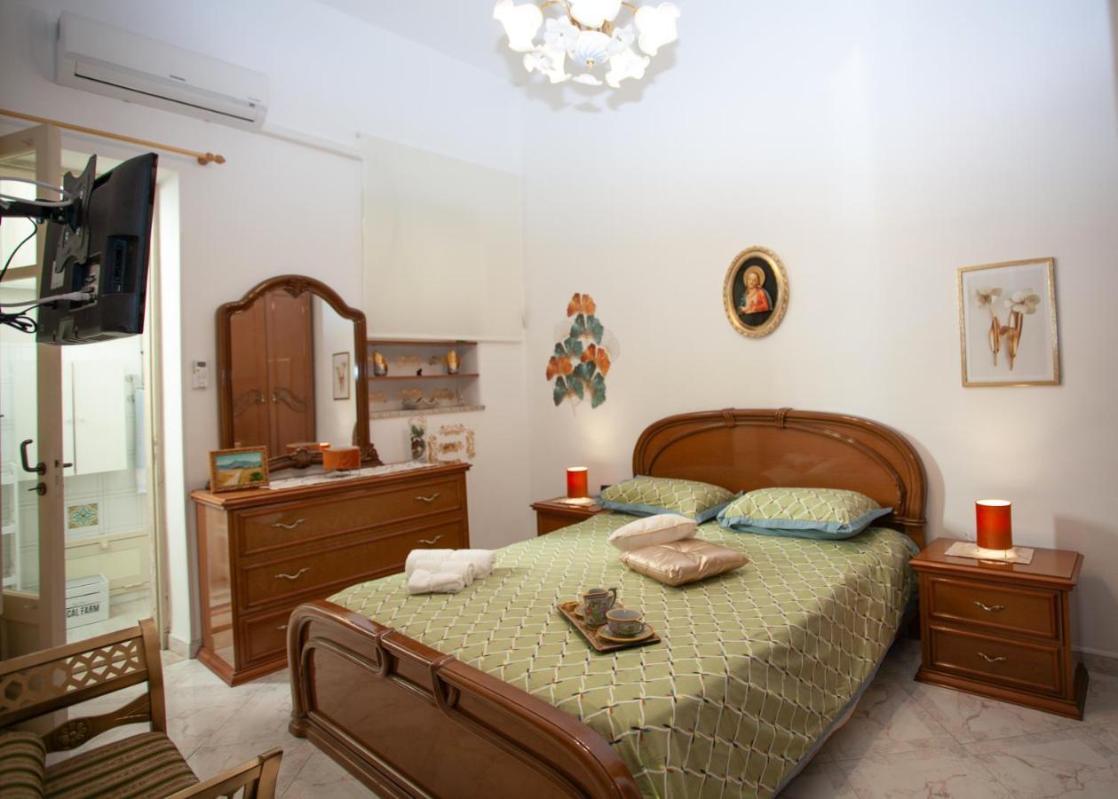 Casa Rosamaria Lägenhet Giardini Naxos Exteriör bild